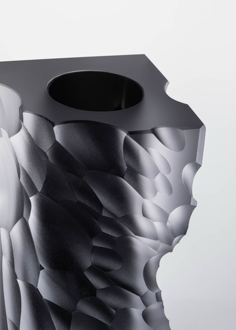 Edge váza 27 cm černá