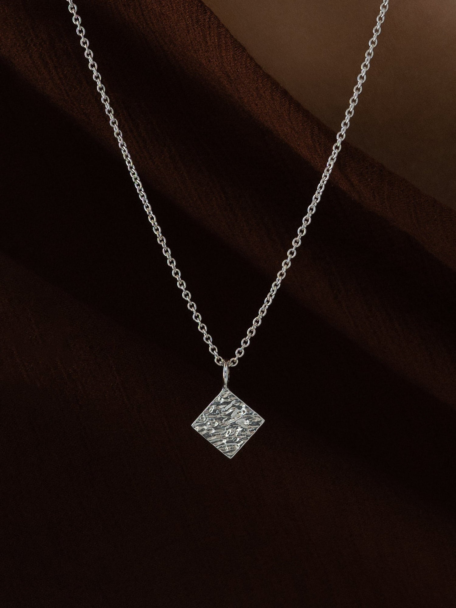 Mare square necklace