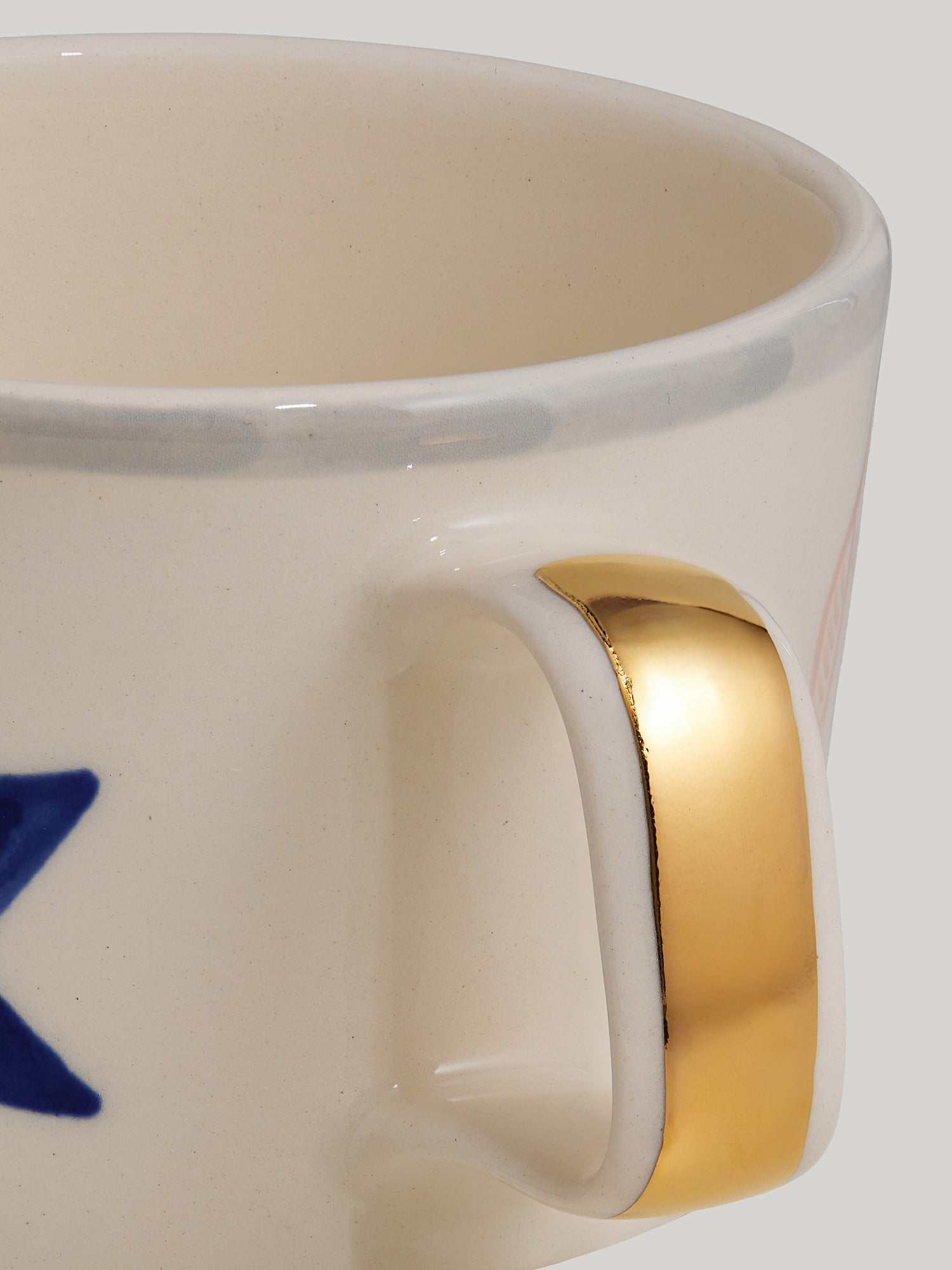 Naive cup with saucer