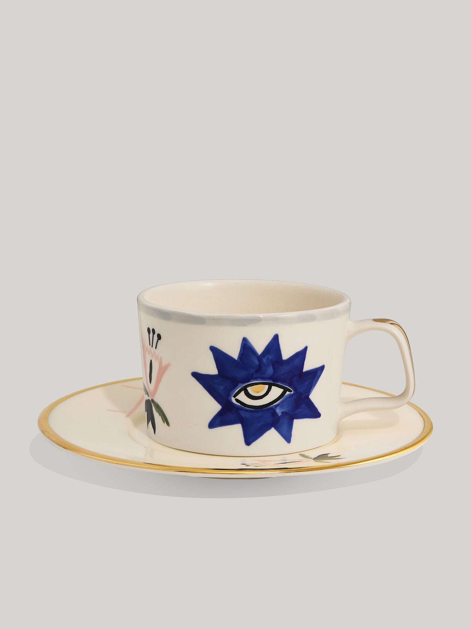 Naive cup with saucer