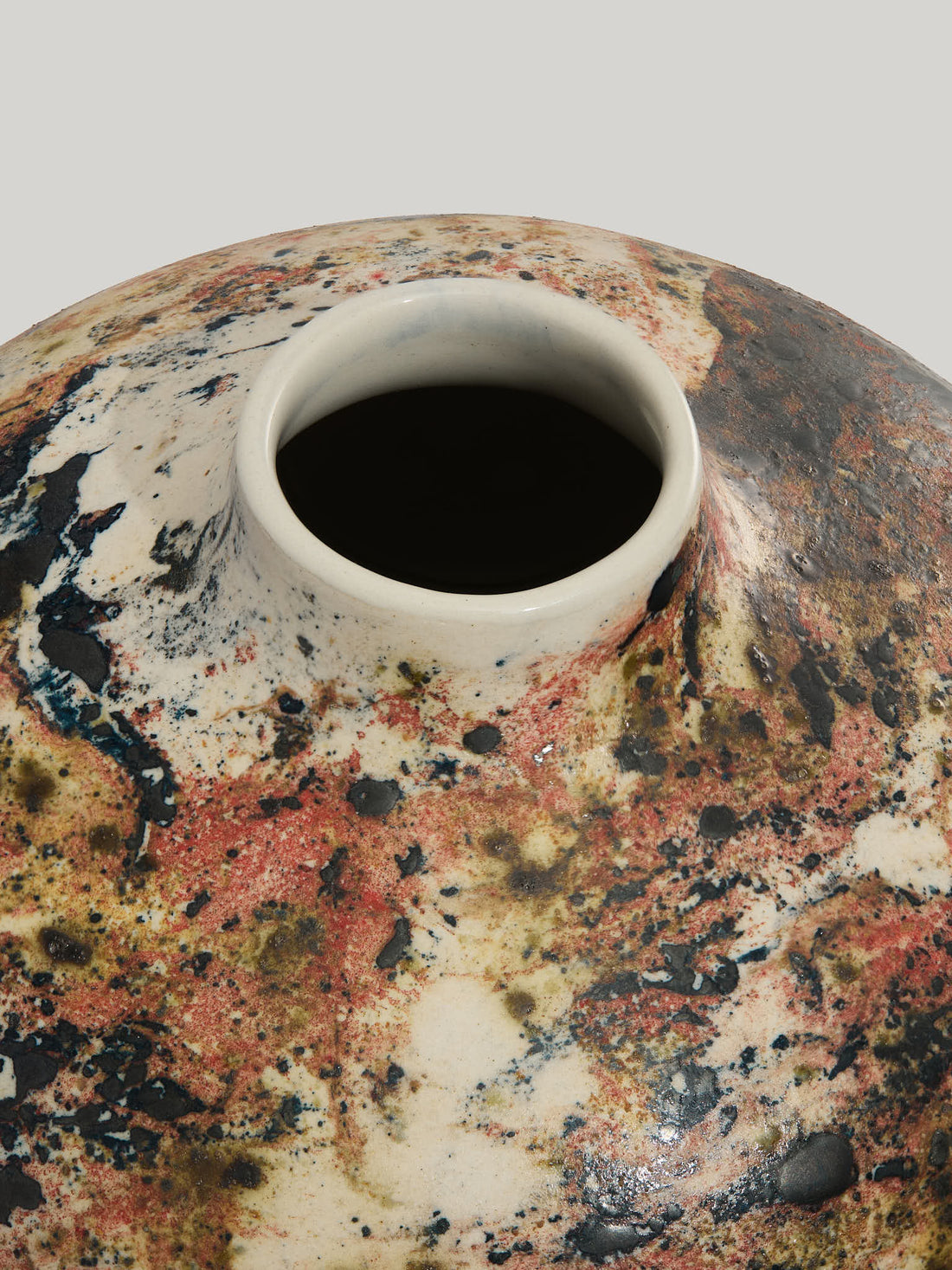 Marble vase large 1