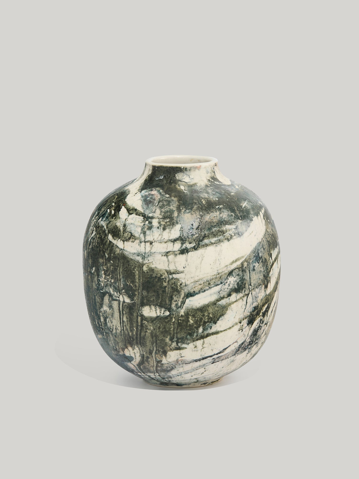 Marble vase small 9
