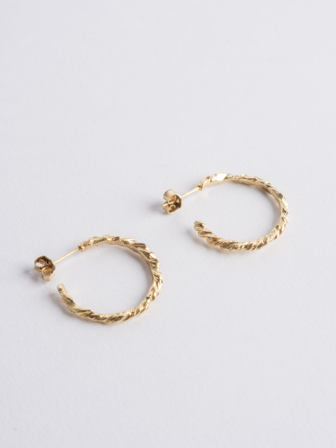 Gi round earrings