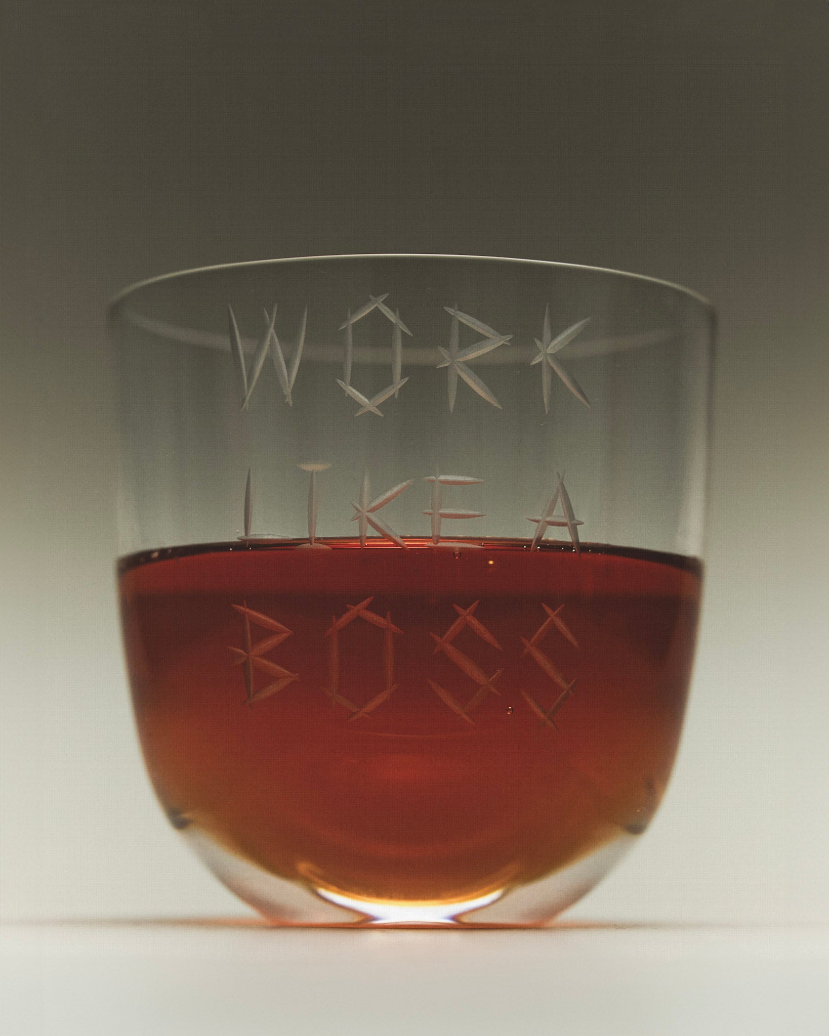 Work like a boss sklenice
