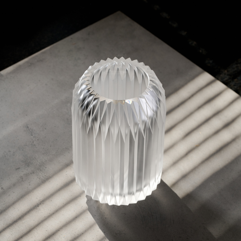 Bruta váza  22 cm - Čírá