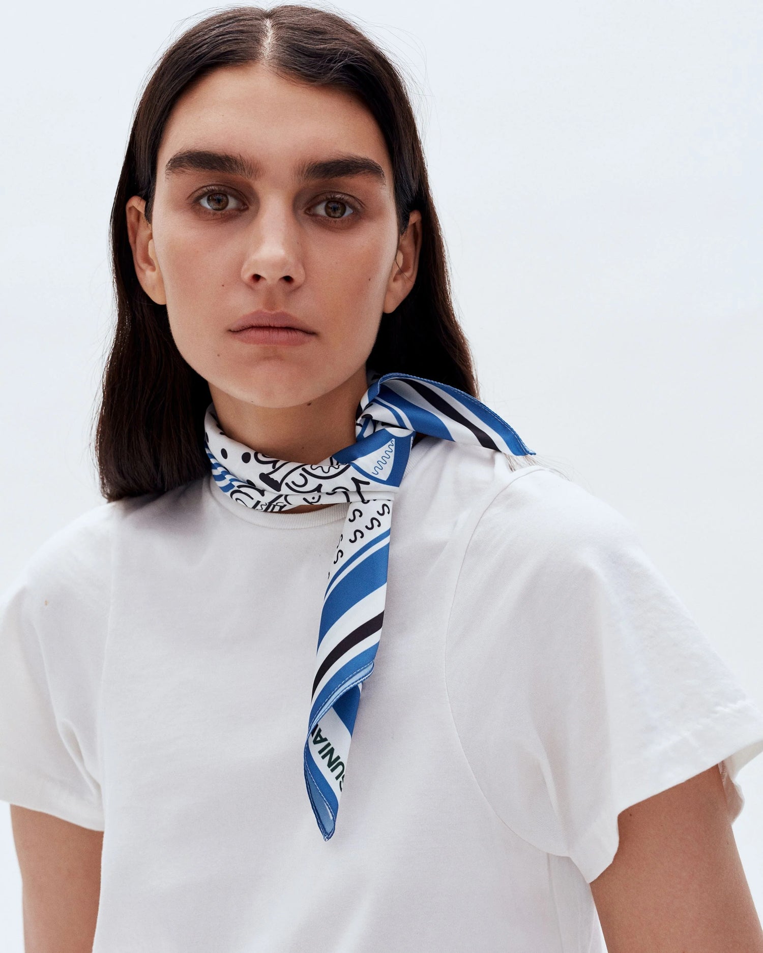 Vedmid-Hora a mořské panny hedvábný šátek